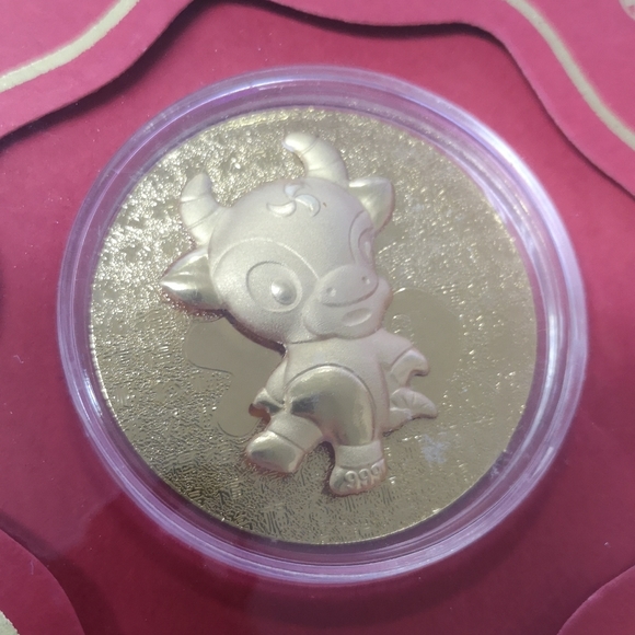 Year of the cow lucky coin - Picture 2 of 3